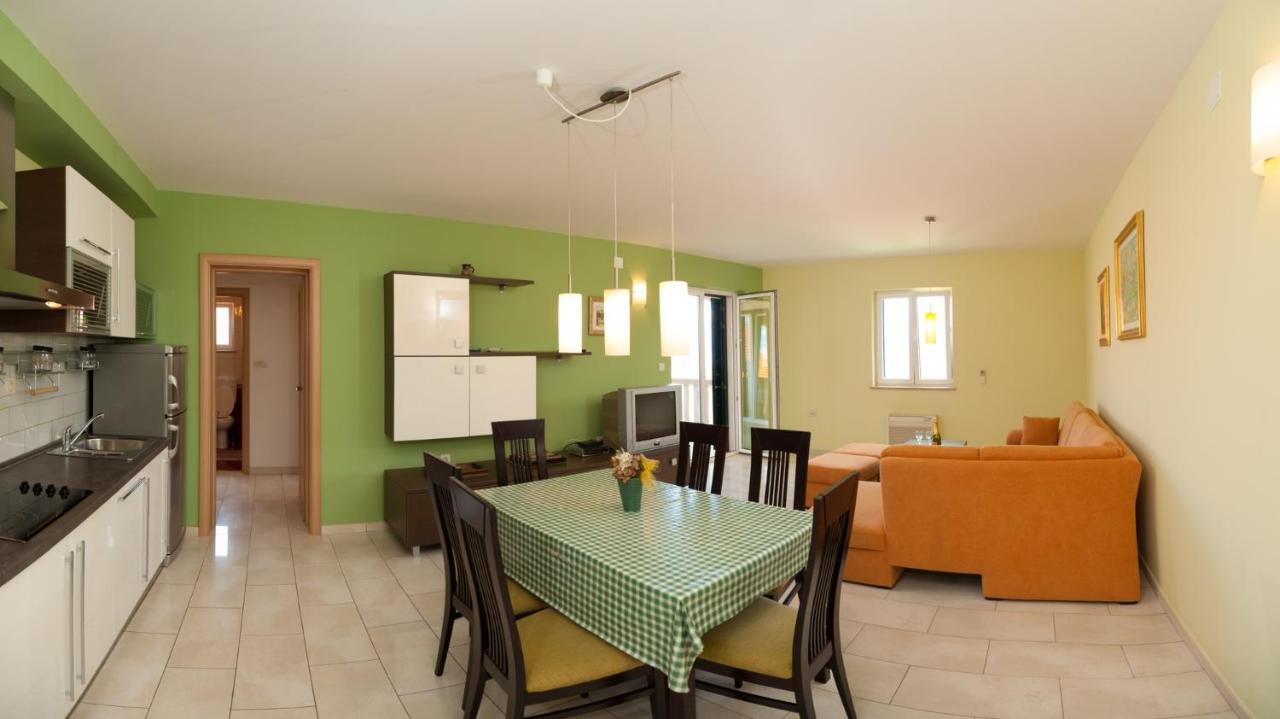 Apartments By The Sea Postira, Brac - 15242 Екстериор снимка