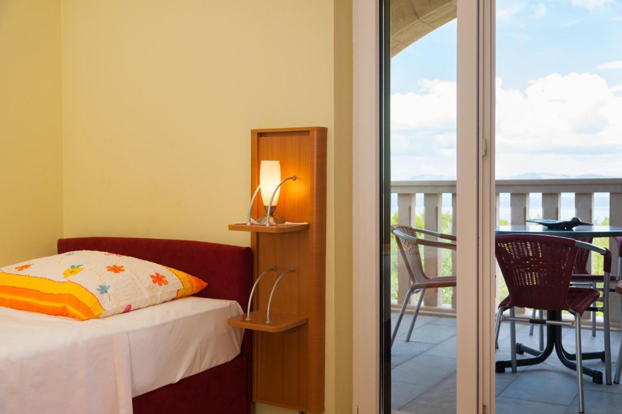 Apartments By The Sea Postira, Brac - 15242 Екстериор снимка