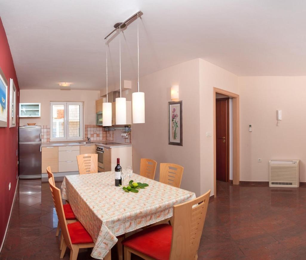 Apartments By The Sea Postira, Brac - 15242 Стая снимка
